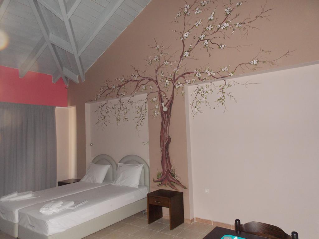 Hotel Theasis Paralia Sergoulas Pokój zdjęcie